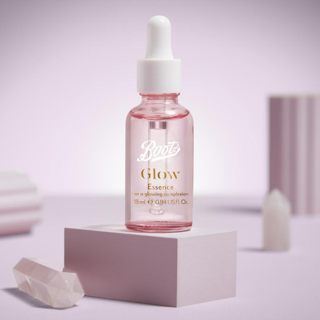 BOOTS Glow Essence